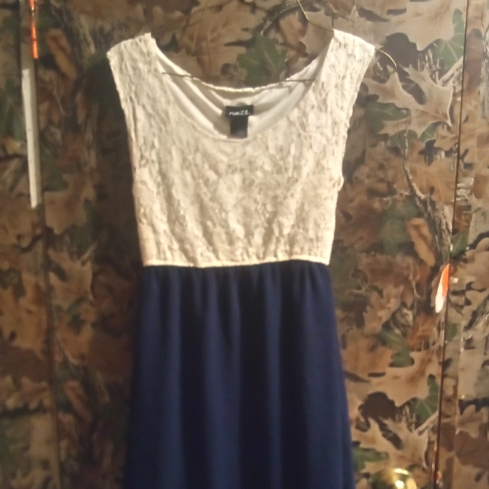 Rue 21 white and blue dress